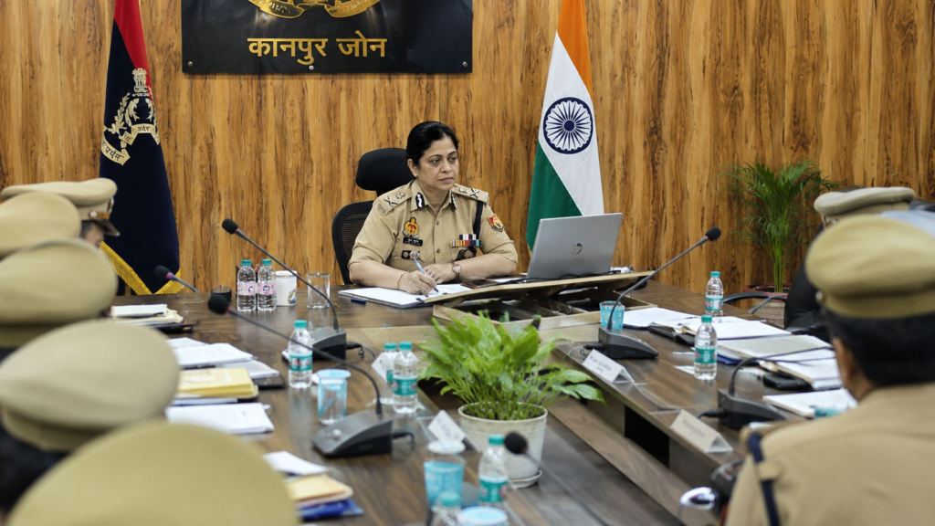 कानपुर जोन में अपराध नियंत्रण और साइबर अपराध पर पुलिस की कार्रवाई