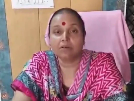 कानपुर दबौली वार्ड-72 की भाजपा पार्षद वंदना शर्मा ने विकास कार्यों और स्ट्रीट लाइट की समस्या पर इस्तीफे का ऐलान किया