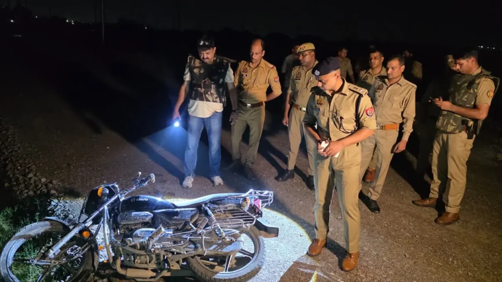 कानपुर के कल्याणपुर में पुलिस मुठभेड़ के बाद गिरफ्तार चेन स्नैचिंग आरोपी