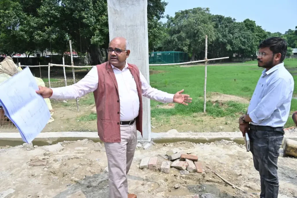 जीआईसी कानपुर में तैयार अटल बिहारी वाजपेयी ऑडिटोरियम और चुन्नीगंज इंडोर मिनी स्टेडियम परियोजना