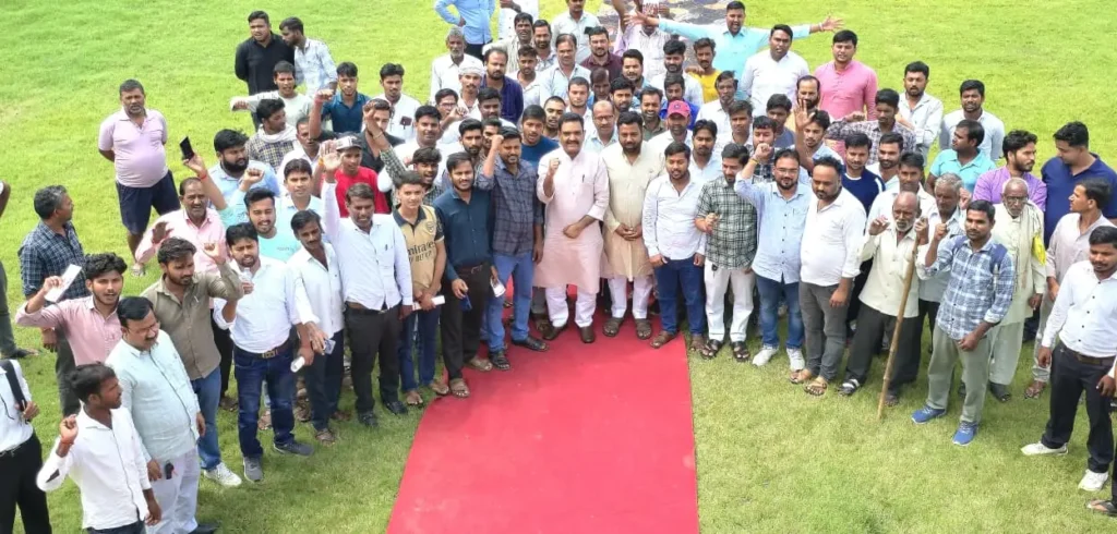 कन्नौज के नेरा में युवा संवाद कार्यक्रम को संबोधित करते समाज कल्याण राज्य मंत्री असीम अरुण