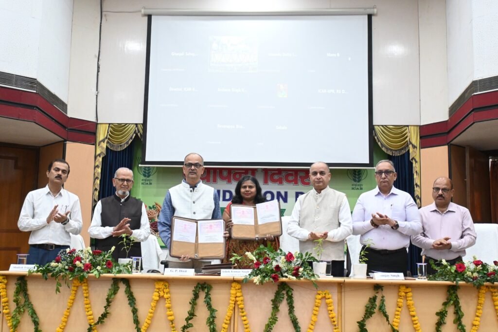 आईआईपीआर में विकसित उन्नत दलहन किस्में और मिनी दाल मिल से किसान की आय बढ़ाने की पहल