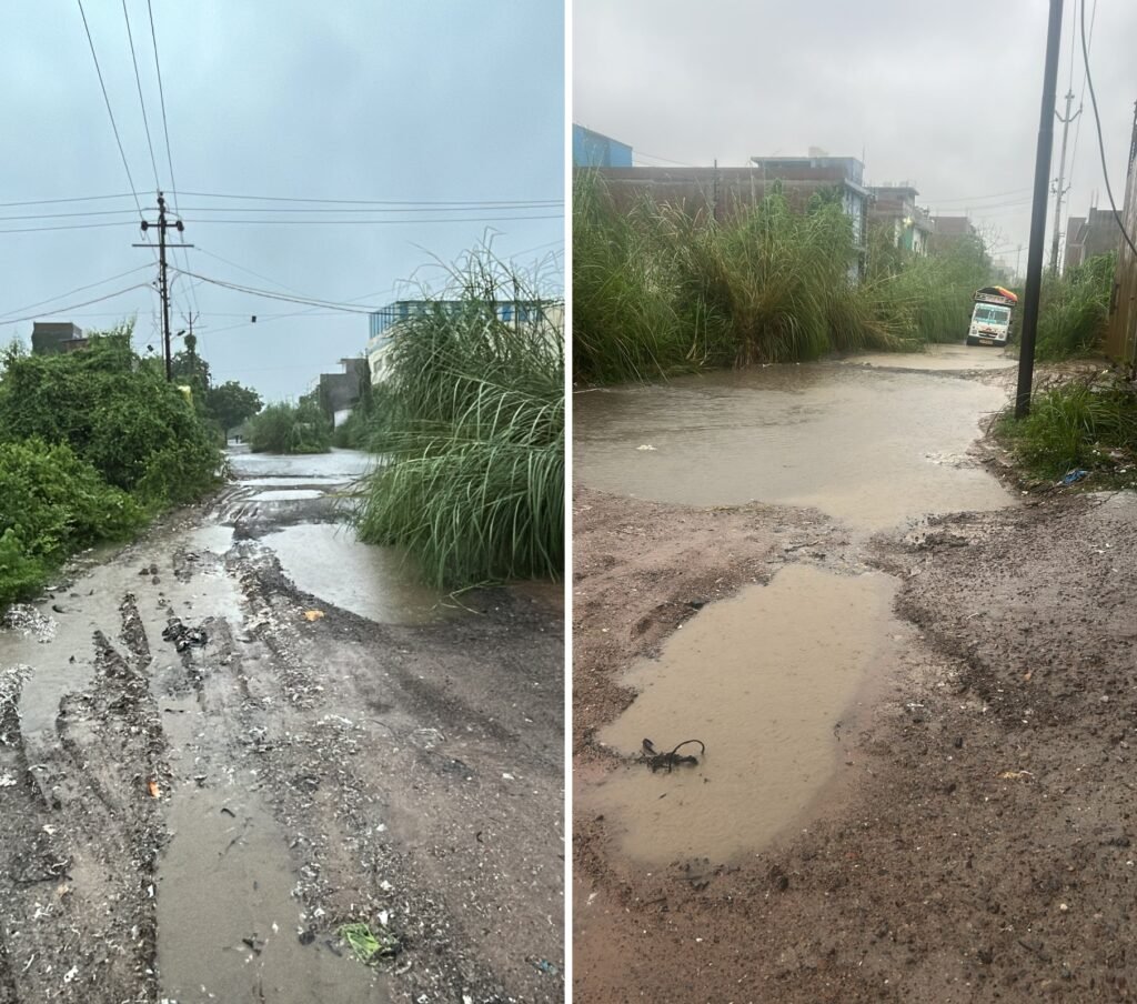कानपुर के व्यापार नगर-इस्पात नगर में बारिश के बाद सड़कें दलदल बनीं। जलभराव से कर्मचारी कारखानों तक नहीं पहुंच सके और कारोबार प्रभावित हुआ।