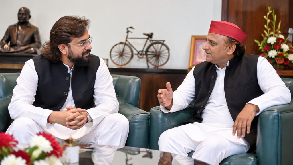 Abbas Ansari meeting Samajwadi Party chief Akhilesh Yadav in Lucknow