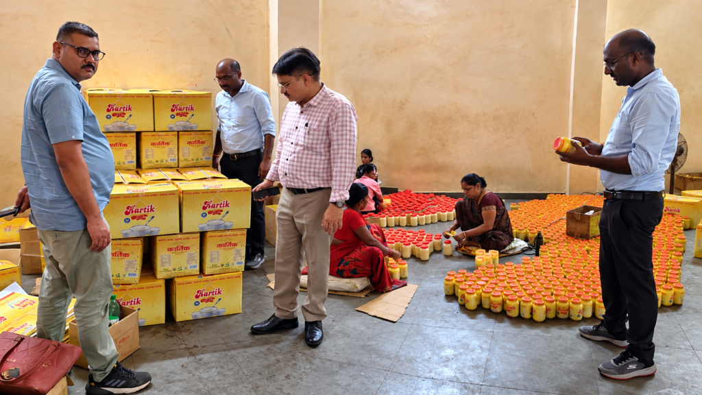 Fazalganj food safety department action edible fat packing Kanpur